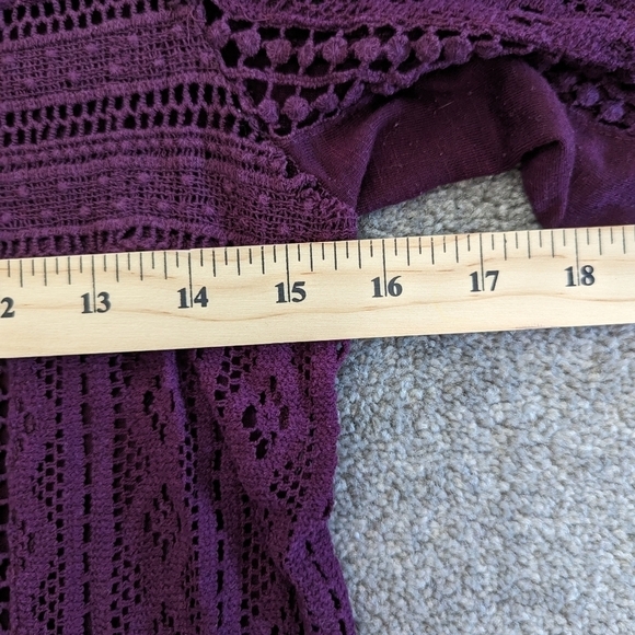 SMART Set purple crochet accent hollow long sleeve top women's XS - Picture 6 of 9